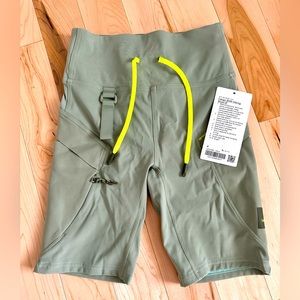 Lululemon cargo hiking short